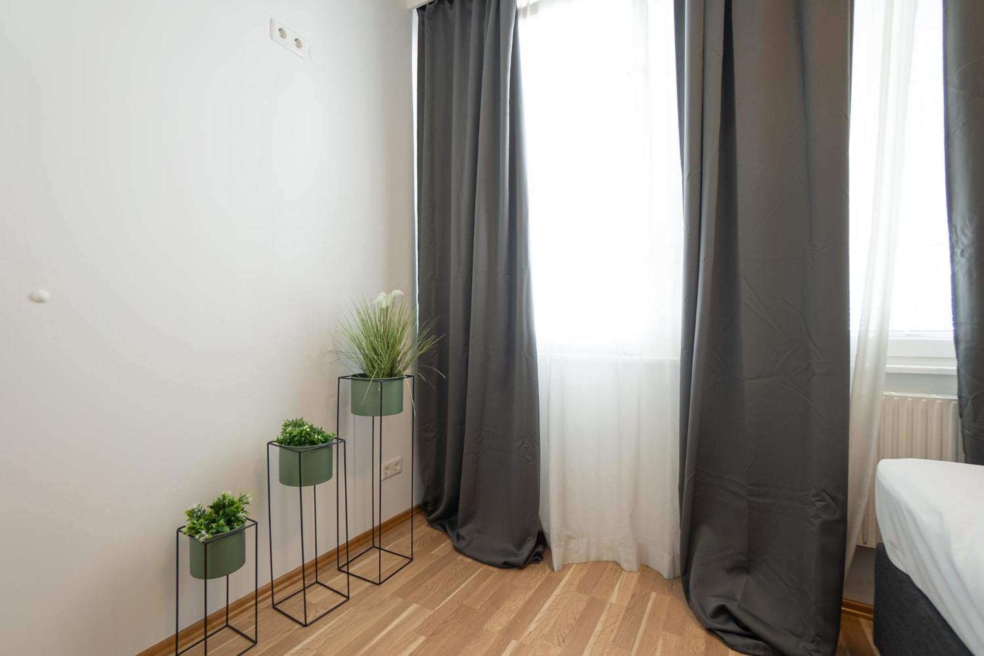Charming Apartment With Balcony, Close To Stephansdom Cathedral 비엔나 외부 사진
