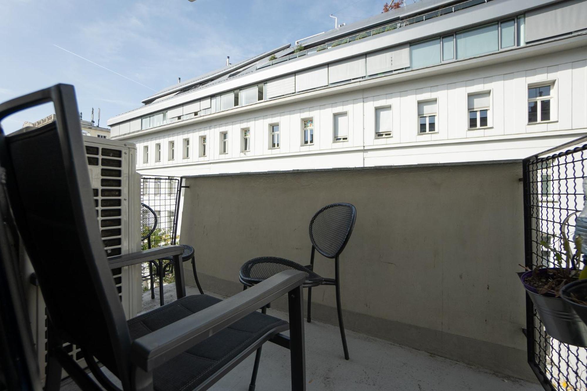 Charming Apartment With Balcony, Close To Stephansdom Cathedral 비엔나 외부 사진